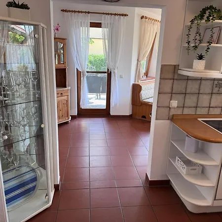 Haus Annemarie Mit Terrasse Und Garten Διαμέρισμα
