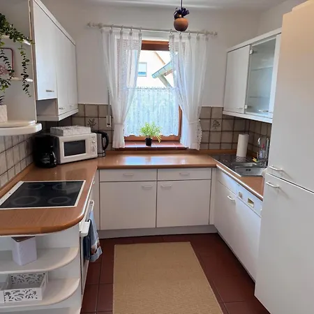 Διαμέρισμα Haus Annemarie Mit Terrasse Und Garten *