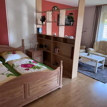 Διαμέρισμα Haus Annemarie Mit Terrasse Und Garten *